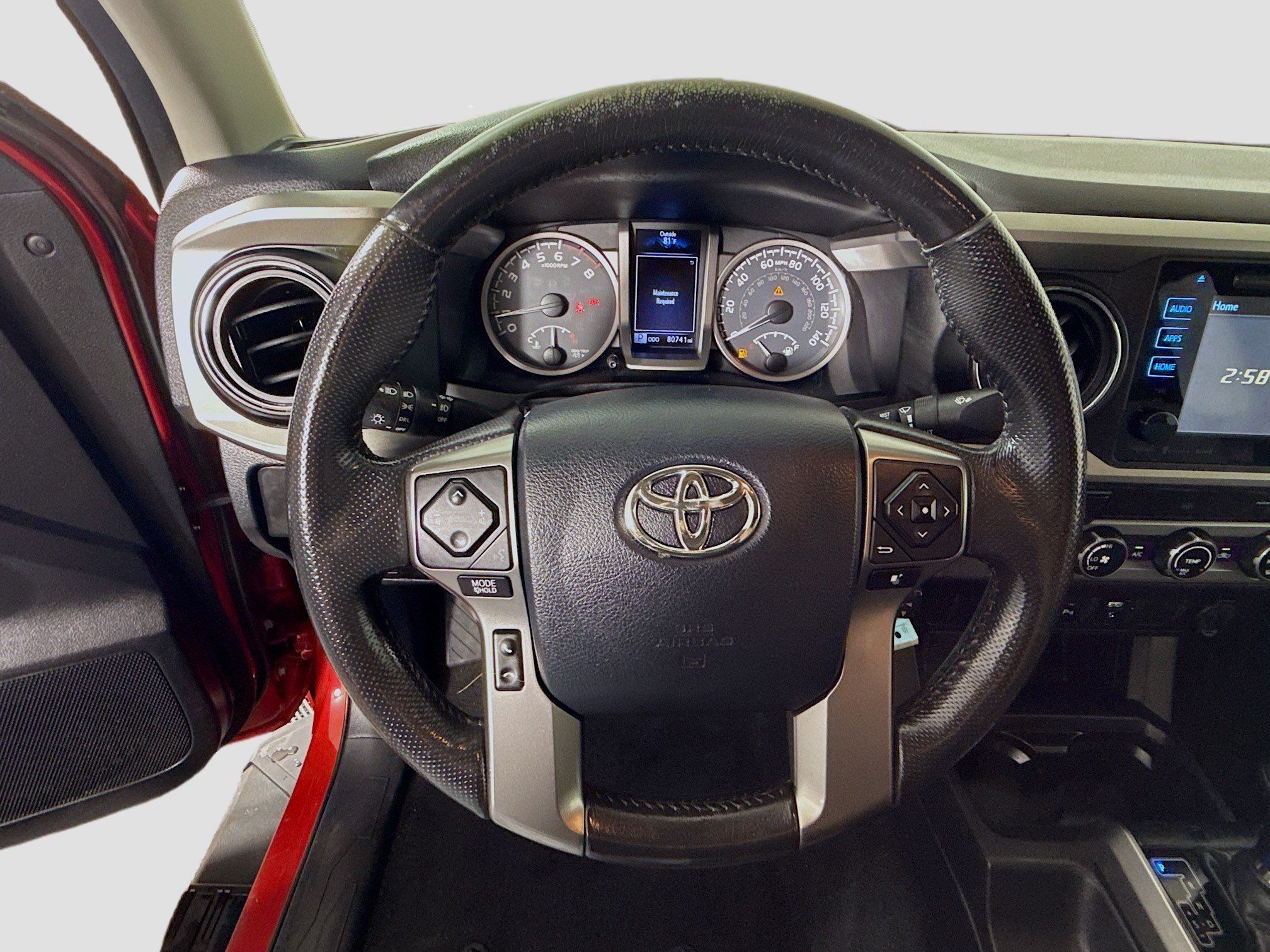Used 2017 Toyota Tacoma SR5 w/ Tow Package RWD image 13