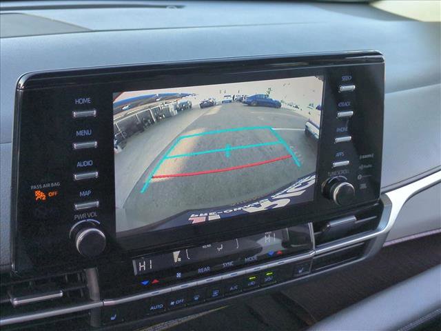 Used 2024 Toyota Sienna XLE w/ XLE Plus Package FWD image 14