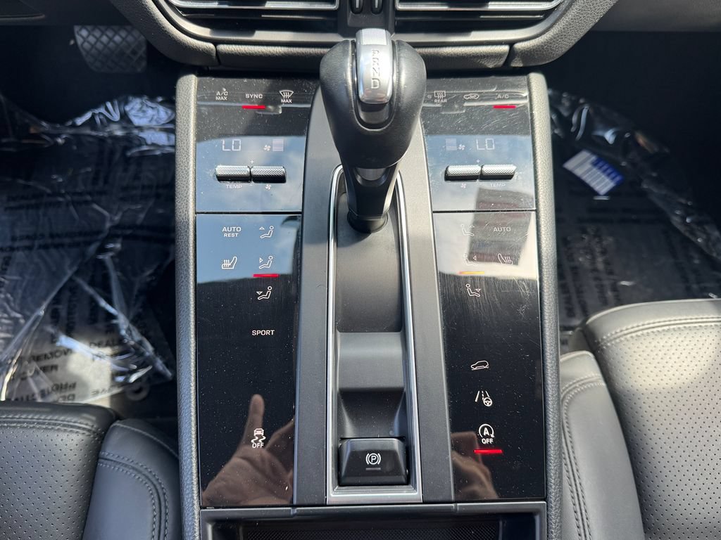 Used 2022 Porsche Macan AWD/4WD image 20