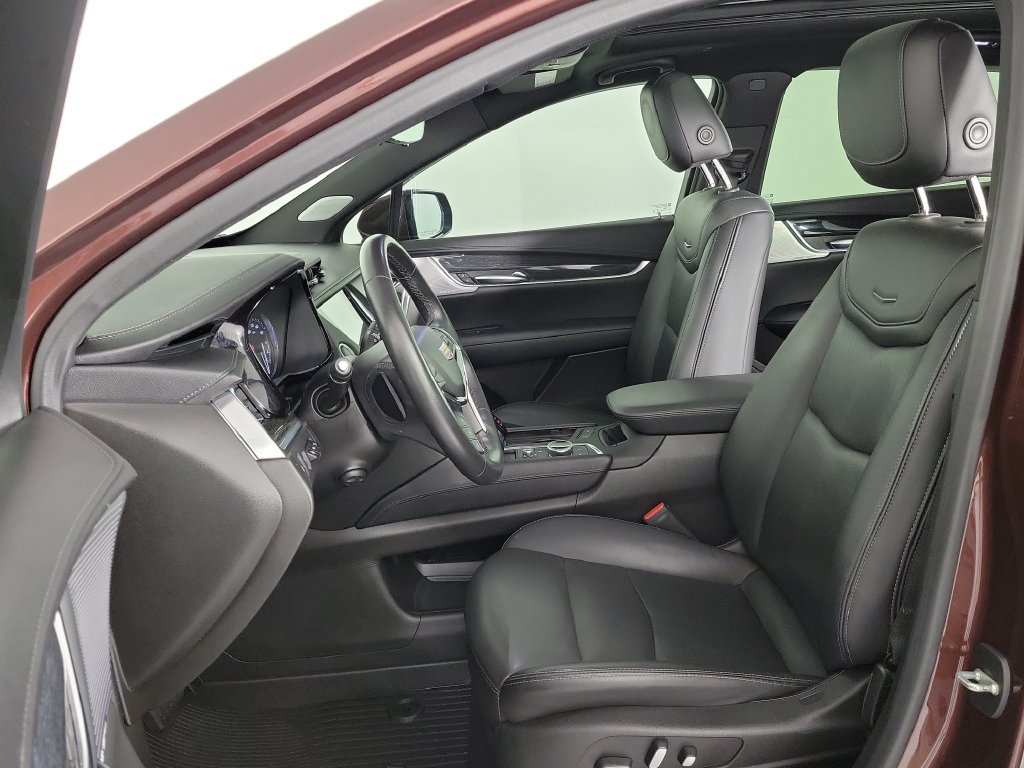 Certified 2022 Cadillac XT5 Premium Luxury w/ Technology Package FWD image 18