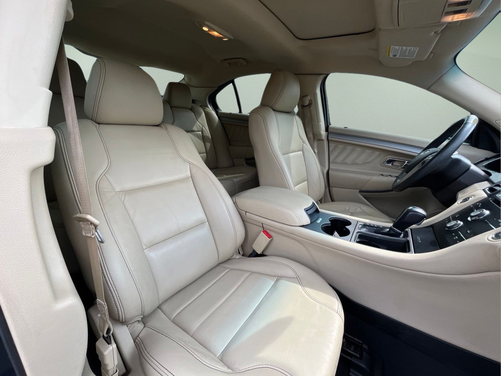 Used 2019 Ford Taurus SEL w/ Equipment Group 201A AWD/4WD image 34