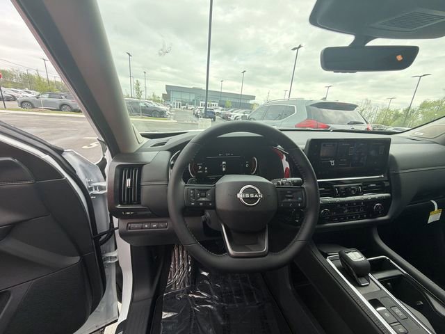 New 2026 Nissan Pathfinder Platinum AWD/4WD image 14