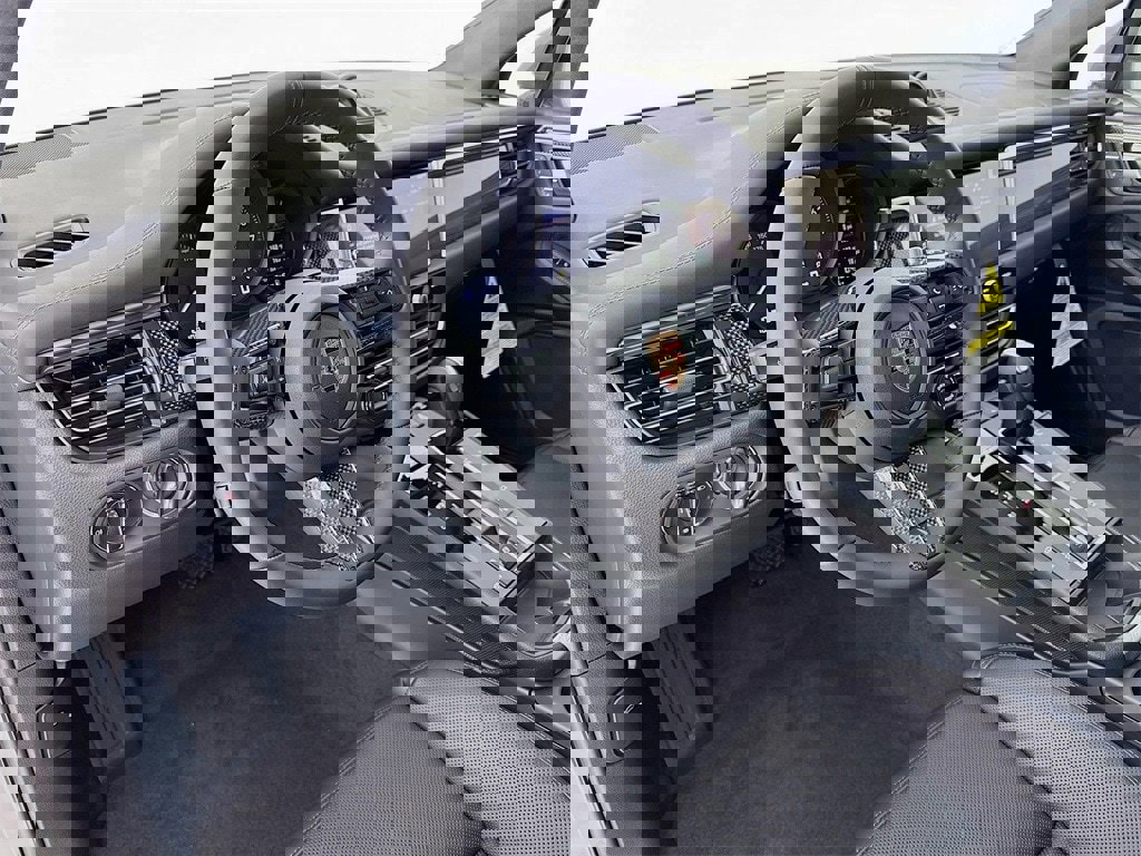 New 2026 Porsche Macan GTS image 4