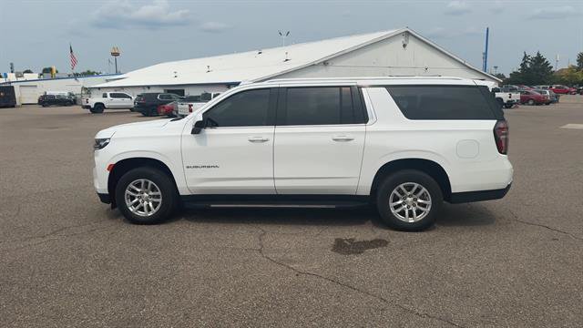 Used 2022 Chevrolet Suburban LT AWD/4WD image 30