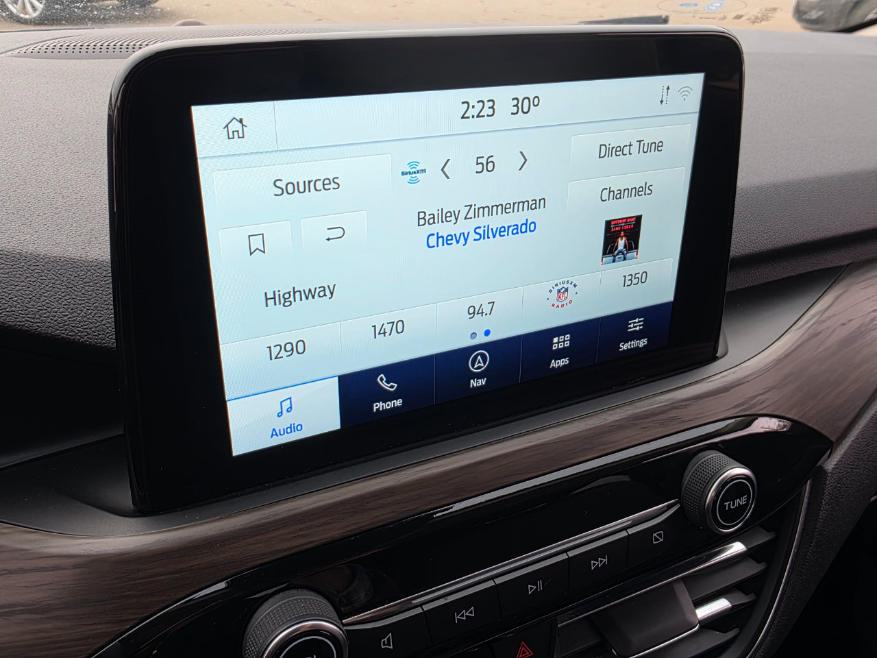 Used 2020 Ford Escape Titanium w/ Titanium Premium Package 2.0 image 7