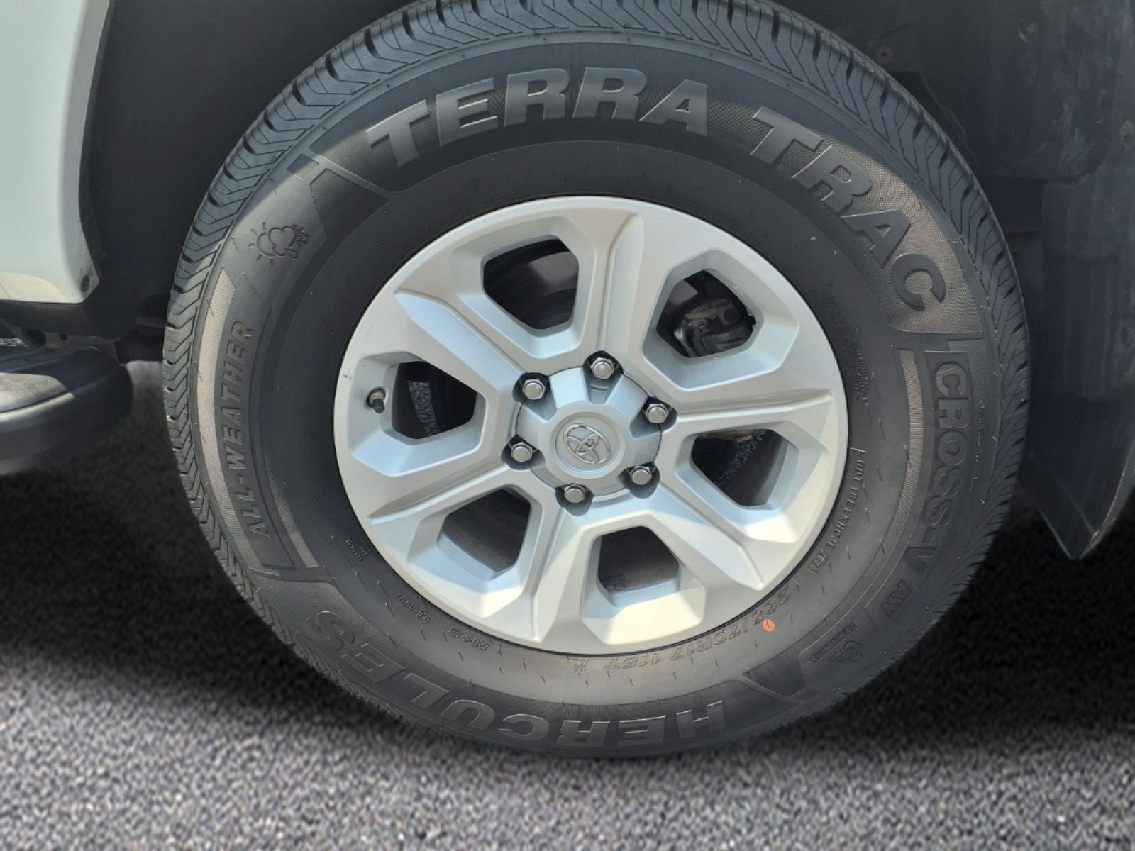 Used 2017 Toyota 4Runner SR5 Premium AWD/4WD image 9