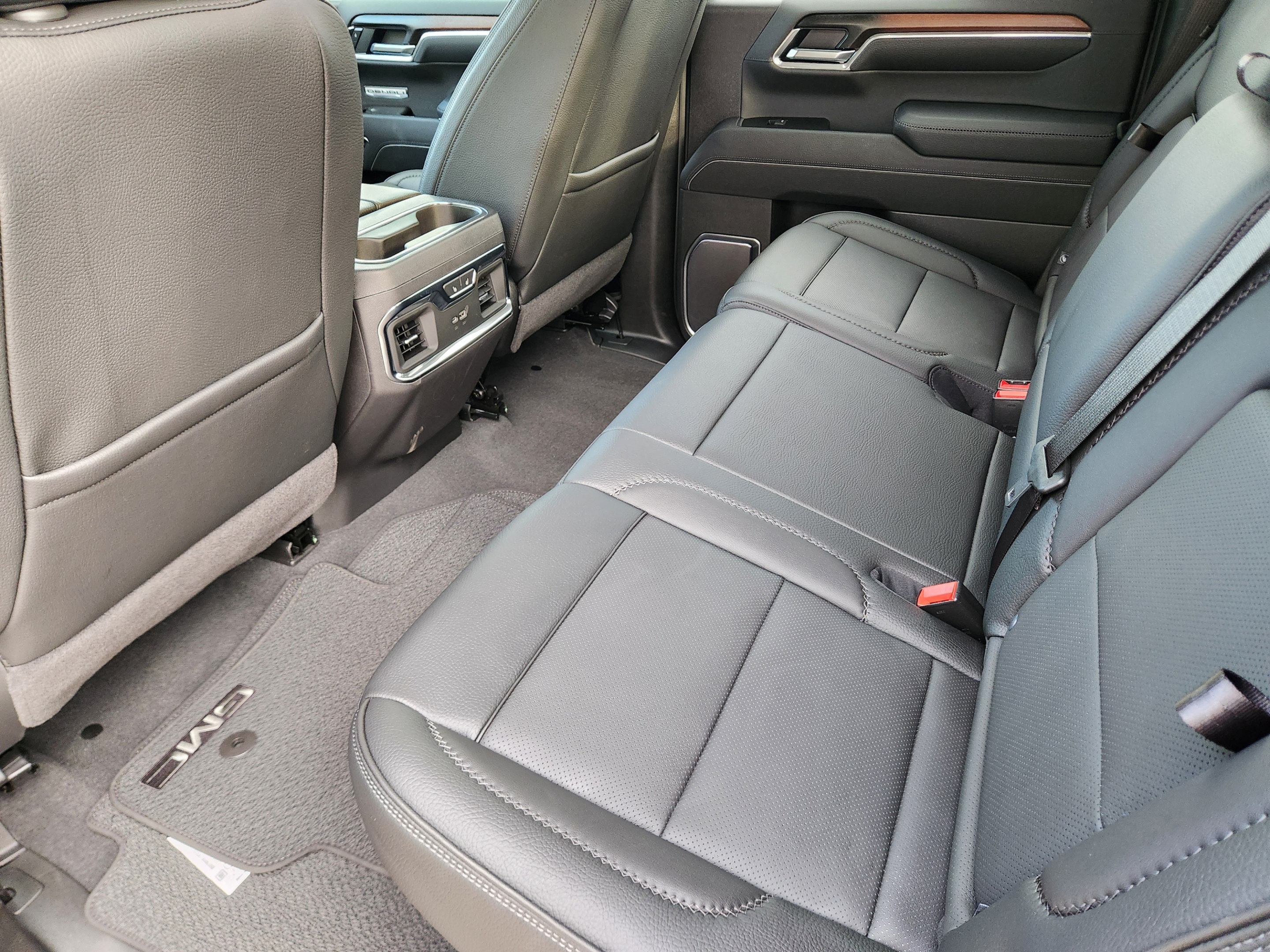 Used 2026 GMC Sierra 1500 Denali w/ Denali Reserve Package AWD/4WD image 25