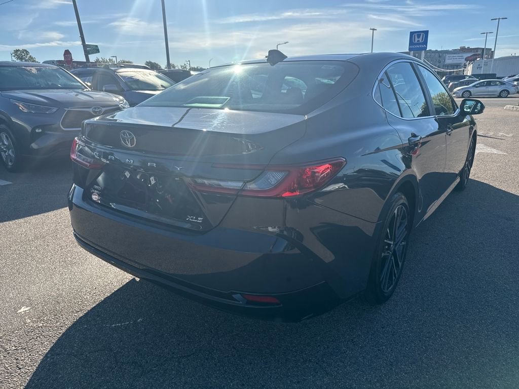 Used 2025 Toyota Camry XLE image 11