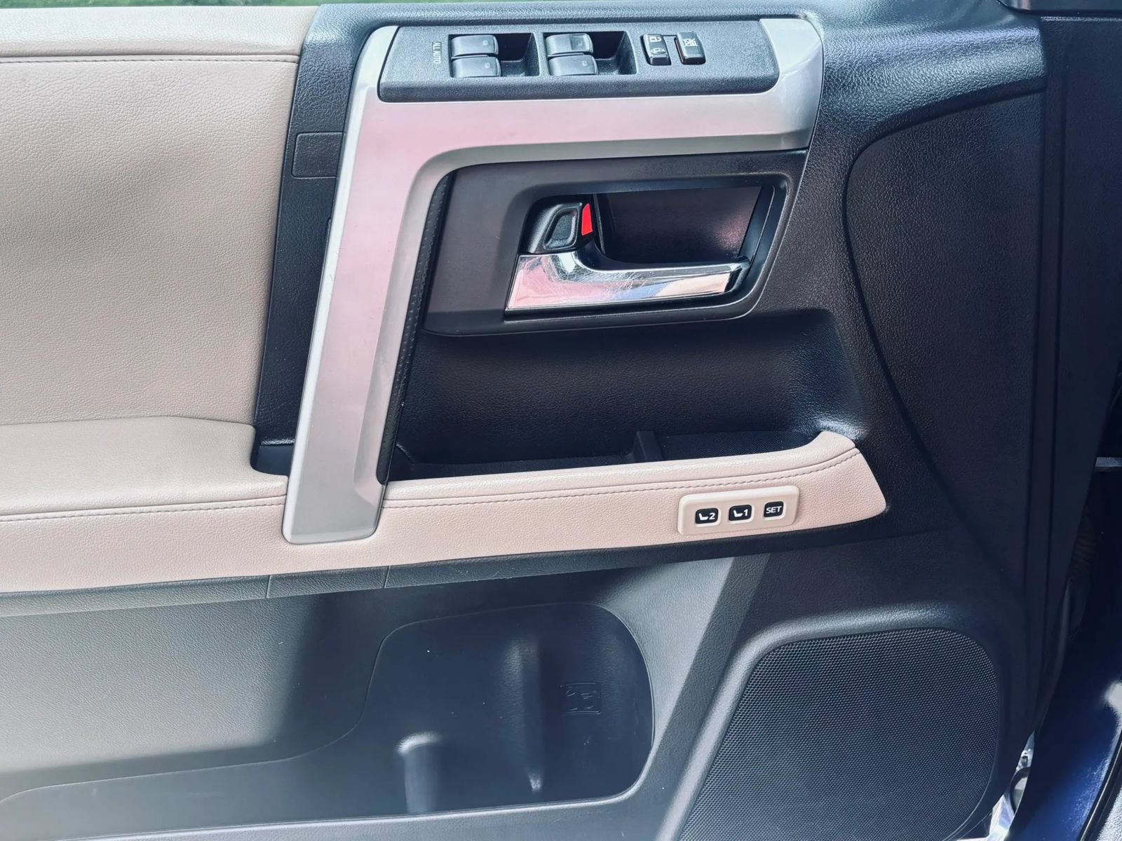 Used 2016 Toyota 4Runner Limited RWD image 27
