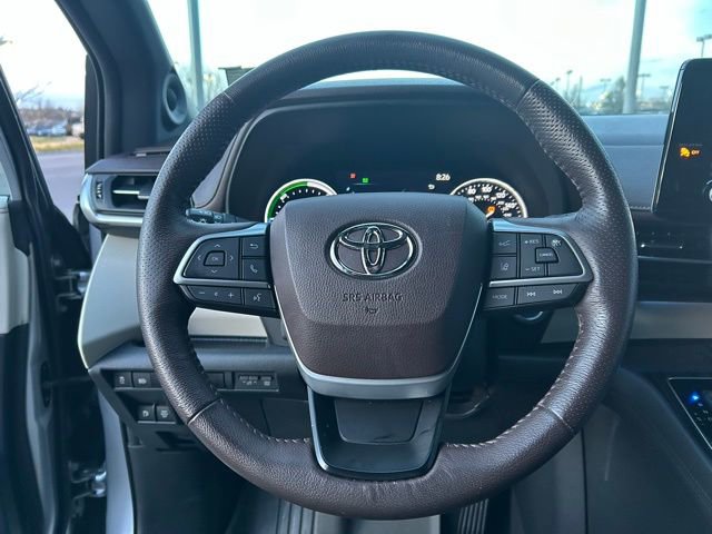 Used 2021 Toyota Sienna Platinum image 10