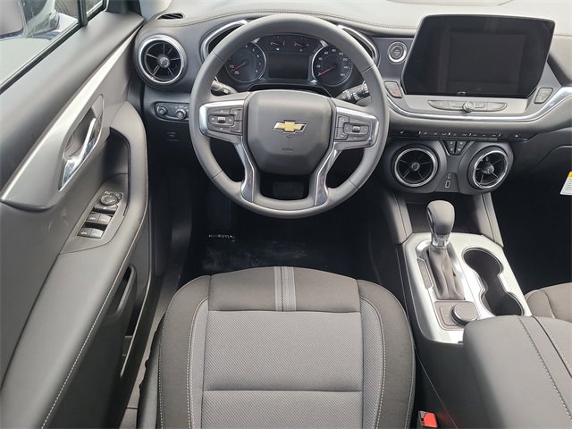 New 2025 Chevrolet Blazer LT w/ Midnight/Sport Edition image 12