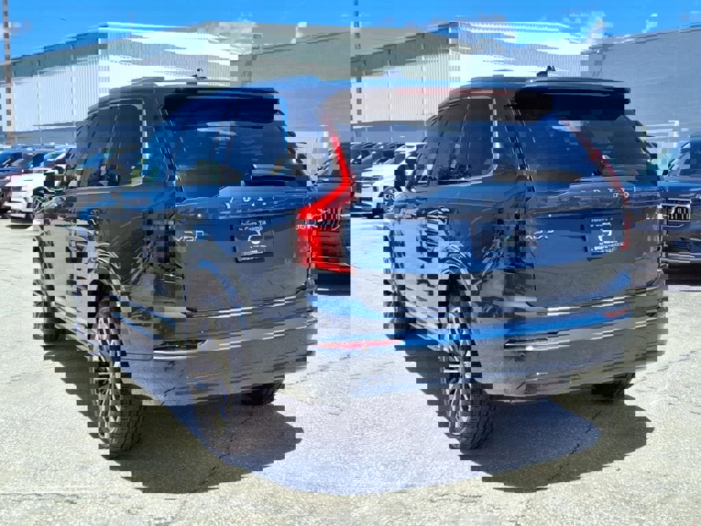 New 2026 Volvo XC90 B6 Plus w/ Protection Package Premier image 5