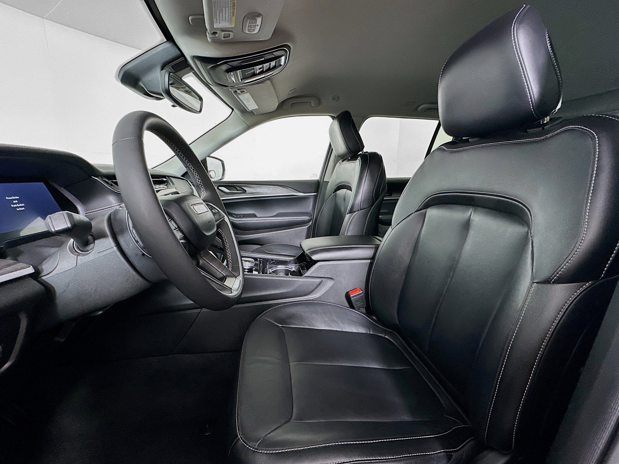 Used 2023 Jeep Grand Cherokee Limited w/ Black Appearance Package RWD image 13