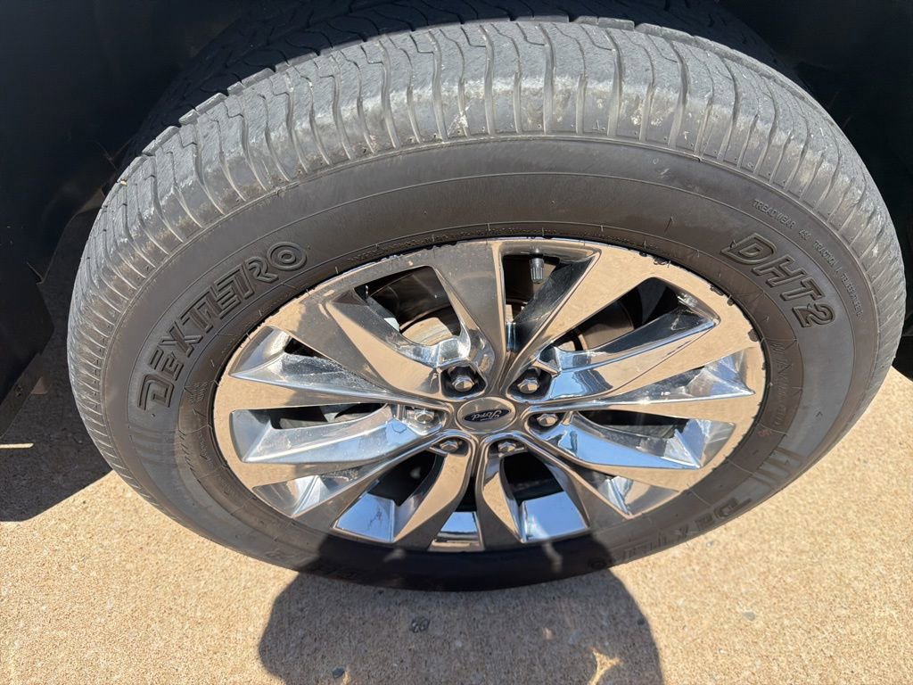 Used 2017 Ford F150 XLT w/ Equipment Group 302A Luxury image 11