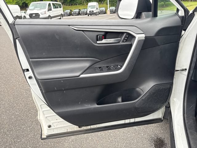 Used 2020 Toyota RAV4 XLE Premium AWD/4WD image 24