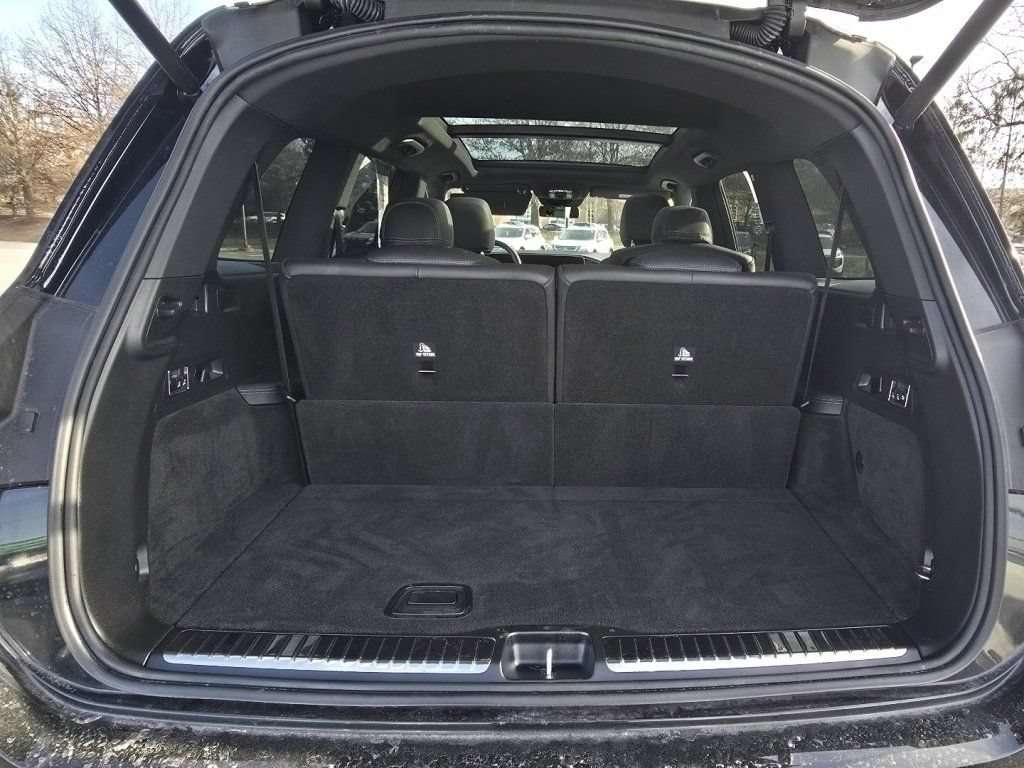 Used 2025 Mercedes-Benz GLS 450 4MATIC image 18