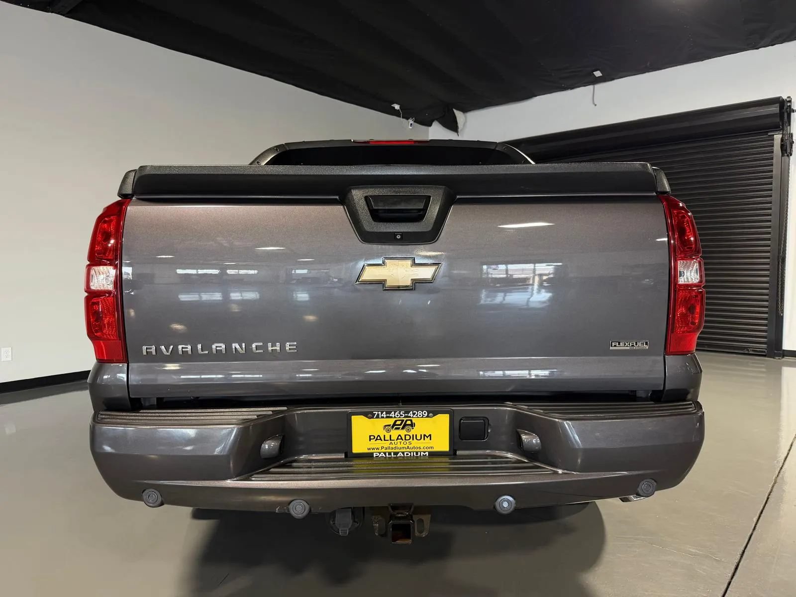 Used 2010 Chevrolet Avalanche LT w/ Luxury Package RWD image 5