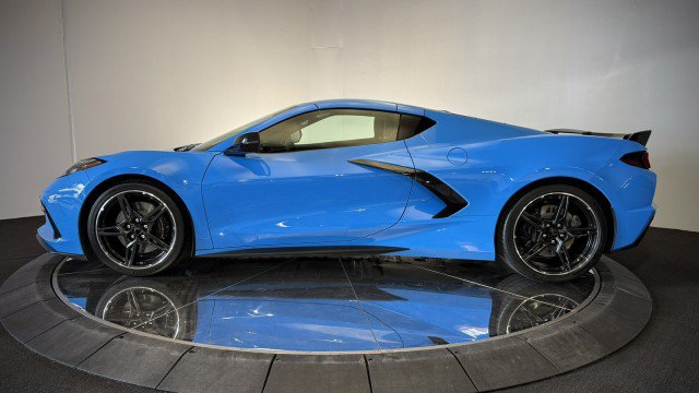 Used 2024 Chevrolet Corvette Stingray Premium Cpe w/ Z51 Performance Package RWD image 25