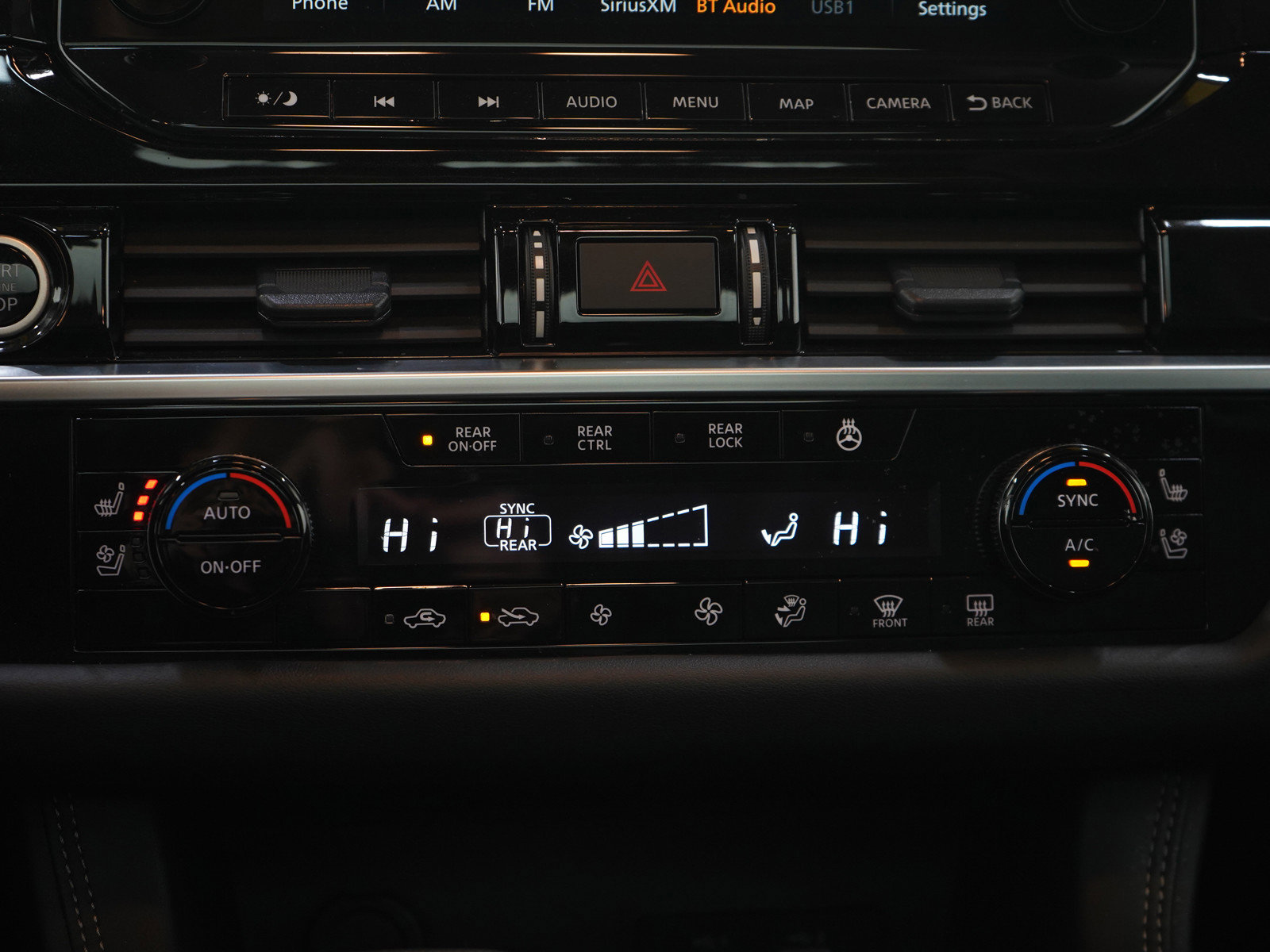 Used 2024 Nissan Pathfinder Platinum AWD/4WD image 17