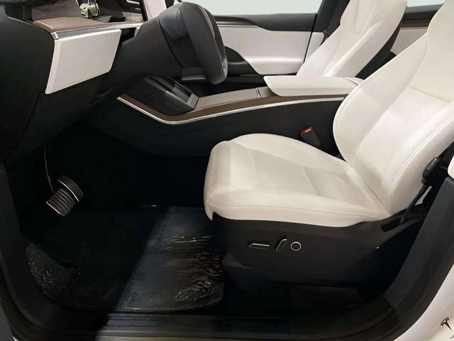 Used 2022 Tesla Model X image 69