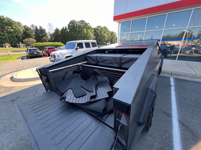 Used 2024 Tesla Cybertruck Cyberbeast AWD/4WD image 23