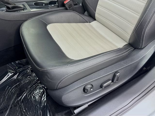 Used 2018 Volkswagen Passat 3.6 image 18