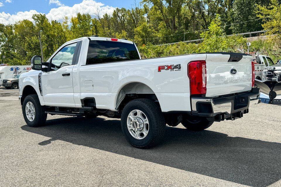 Used 2026 Ford F350 XLT w/ FX4 Off-Road Package AWD/4WD image 5