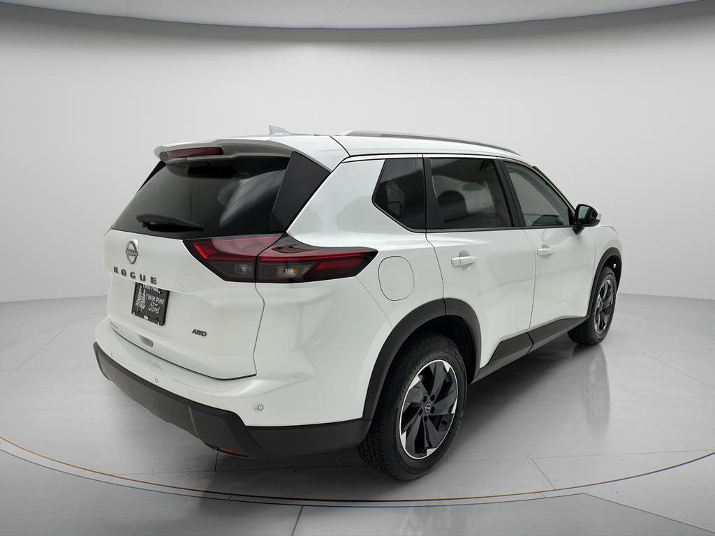 Used 2025 Nissan Rogue SV w/ SV Premium Package AWD/4WD image 4