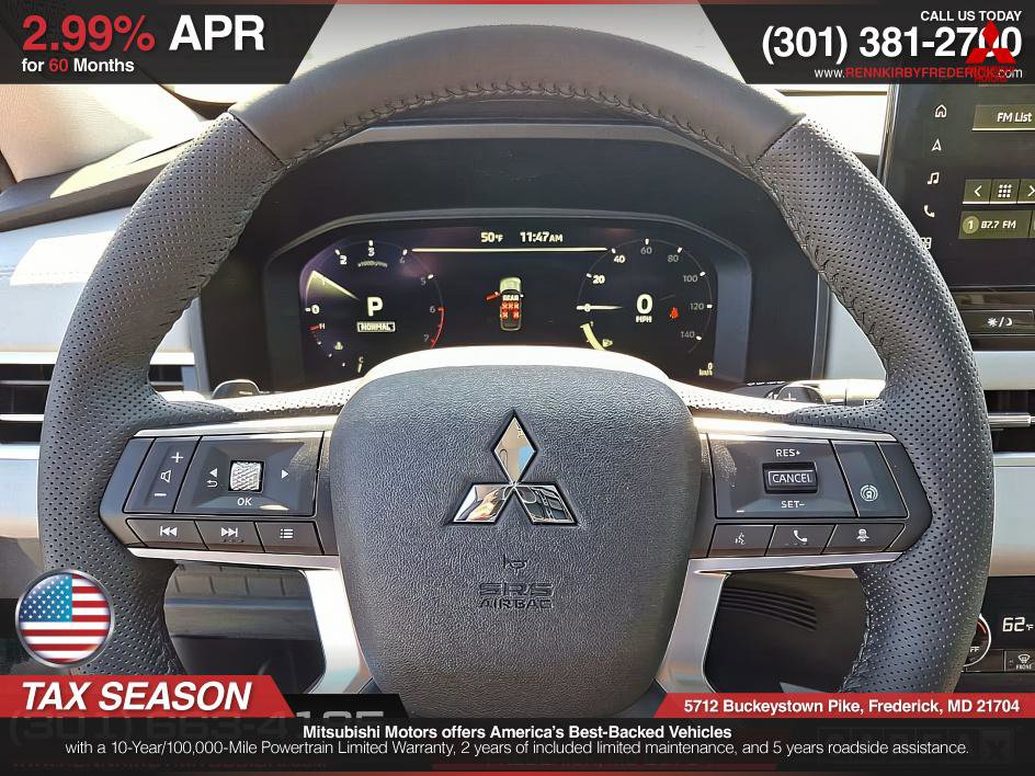 Used 2025 Mitsubishi Outlander SE image 16
