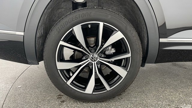 Used 2024 Volkswagen Atlas SEL Premium R-Line image 55