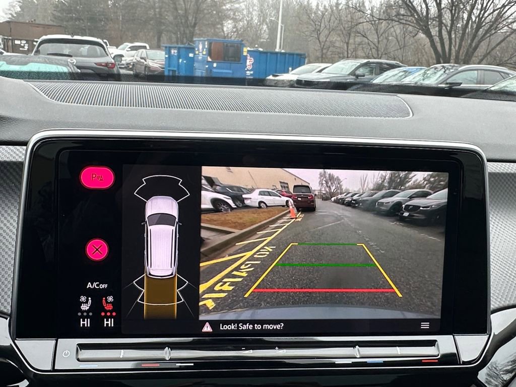 Used 2025 Volkswagen Atlas Peak Edition SE image 17