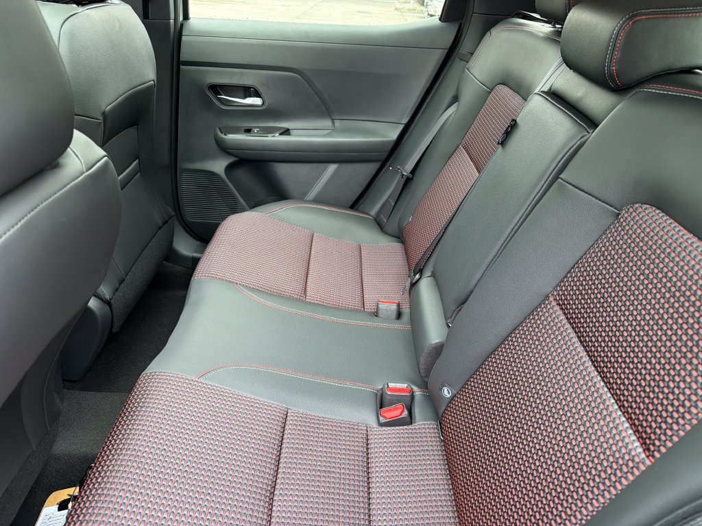 New 2026 Nissan Kicks SR w/ SR Premium Package FWD image 30