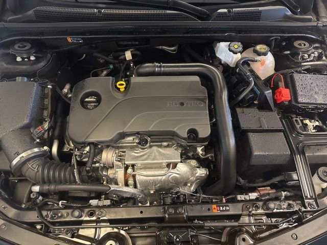 Used 2025 Chevrolet Malibu LT image 24