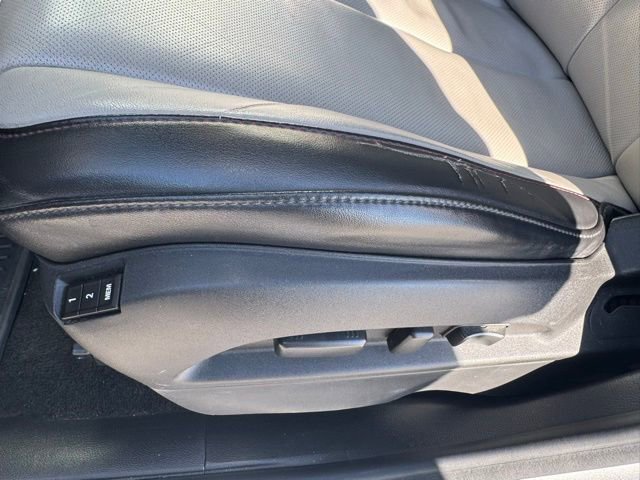 Used 2017 Chevrolet Equinox Premier w/ Enhanced Convenience Package image 16