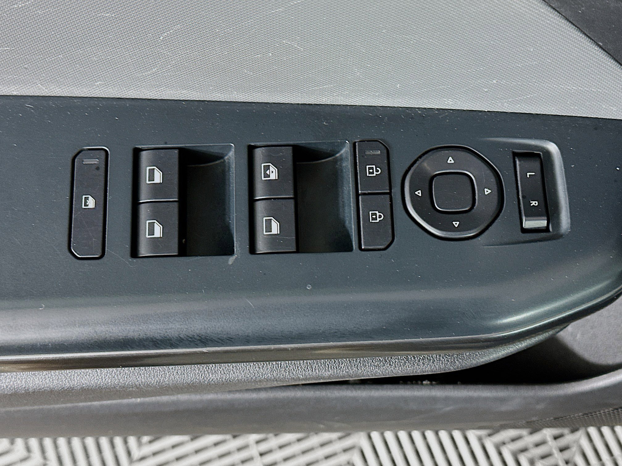 Used 2025 Kia K4 LXS image 15