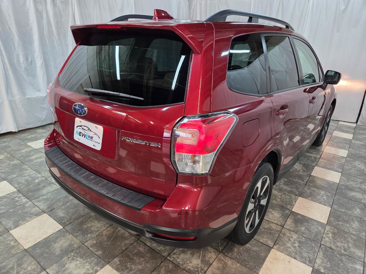 Used 2018 Subaru Forester 2.5i Premium w/ All-Weather Package AWD/4WD image 6