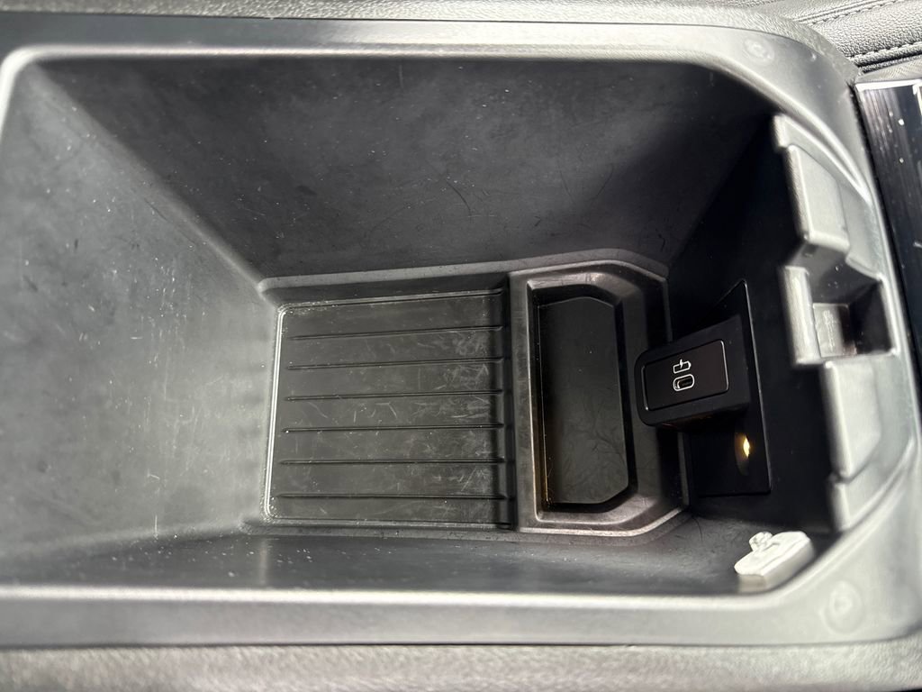 Certified 2024 BMW X4 M40i w/ Premium Package image 38