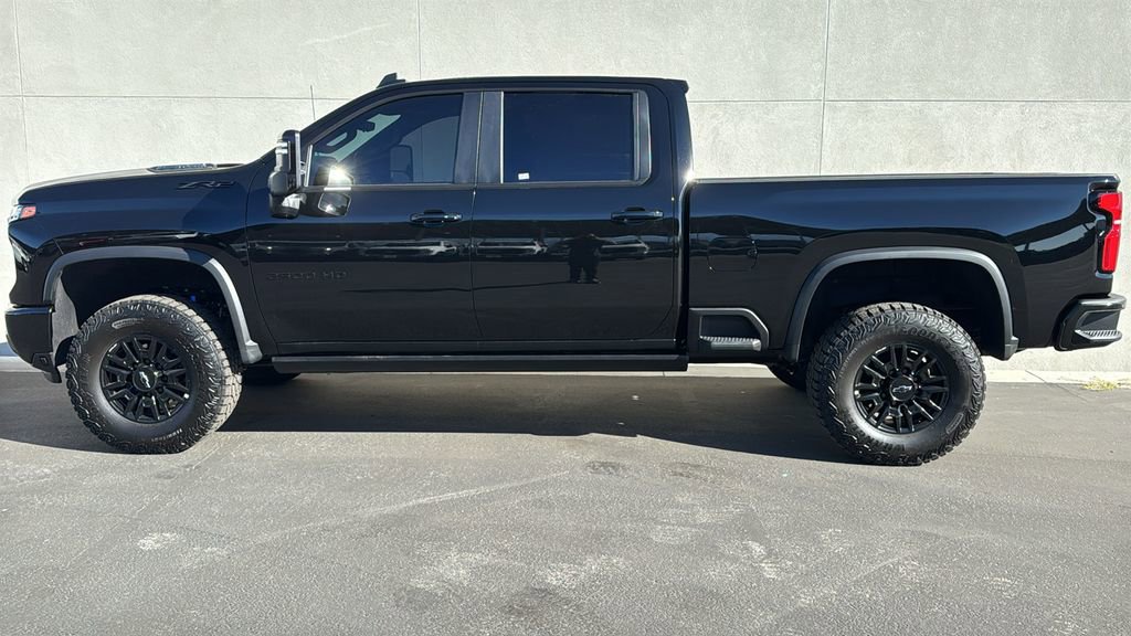 Used 2026 Chevrolet Silverado 2500 ZR2 w/ LPO, Dark Essentials Package image 5