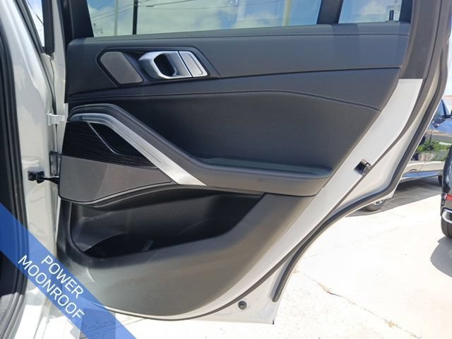 Certified 2024 BMW X6 xDrive40i w/ Premium Package AWD/4WD image 9