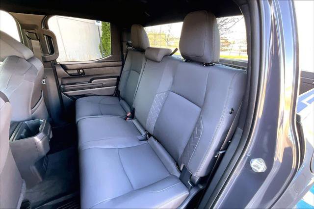 Certified 2025 Toyota Tacoma SR5 AWD/4WD image 21