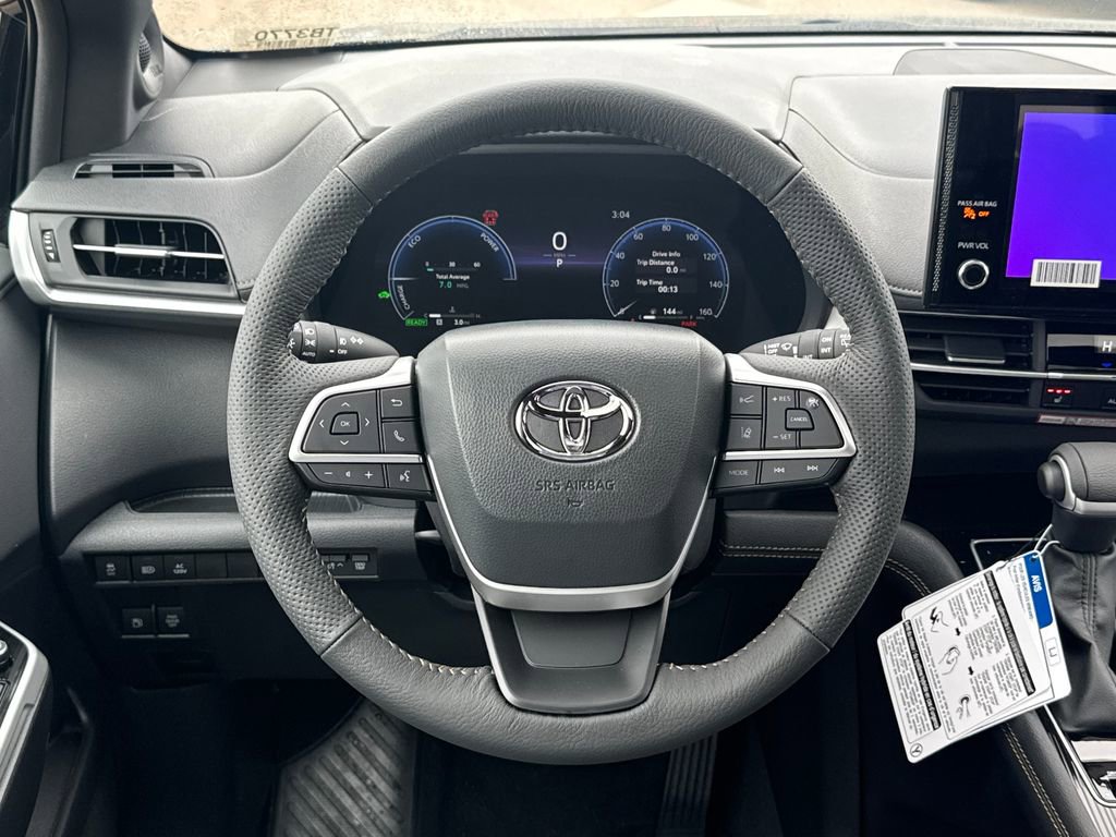New 2026 Toyota Sienna XLE Woodland Edition AWD/4WD image 12