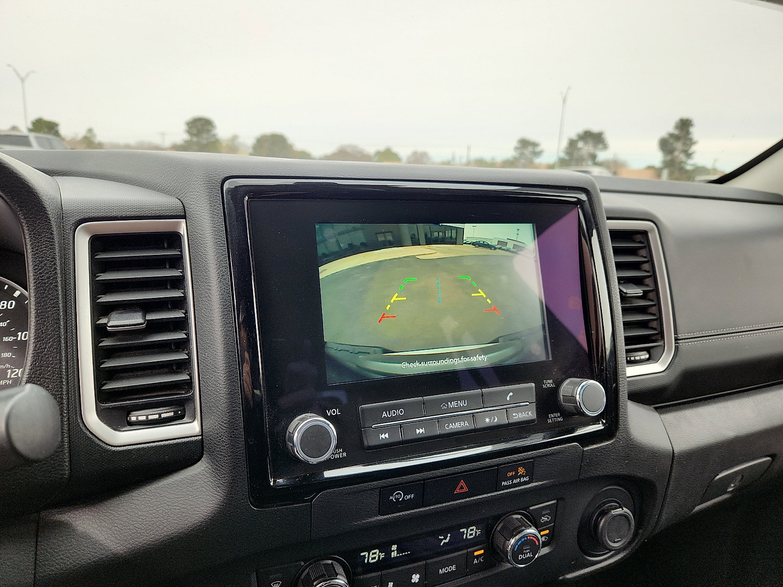 Used 2024 Nissan Frontier SV w/ SV Convenience Package image 18