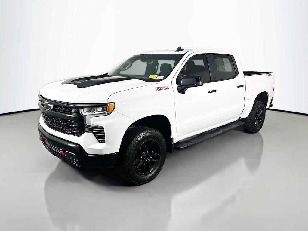 Used 2024 Chevrolet Silverado 1500 LT Trail Boss w/ Protection Package image 3