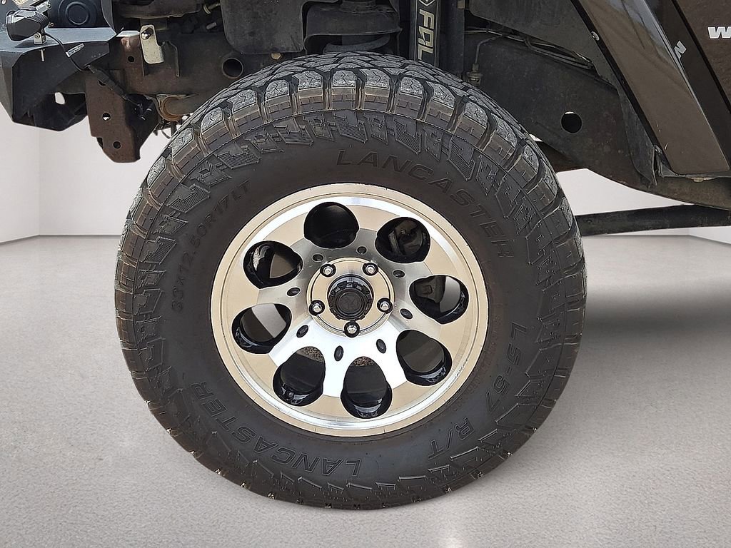 Used 2013 Jeep Wrangler Sahara w/ Connectivity Group AWD/4WD image 11