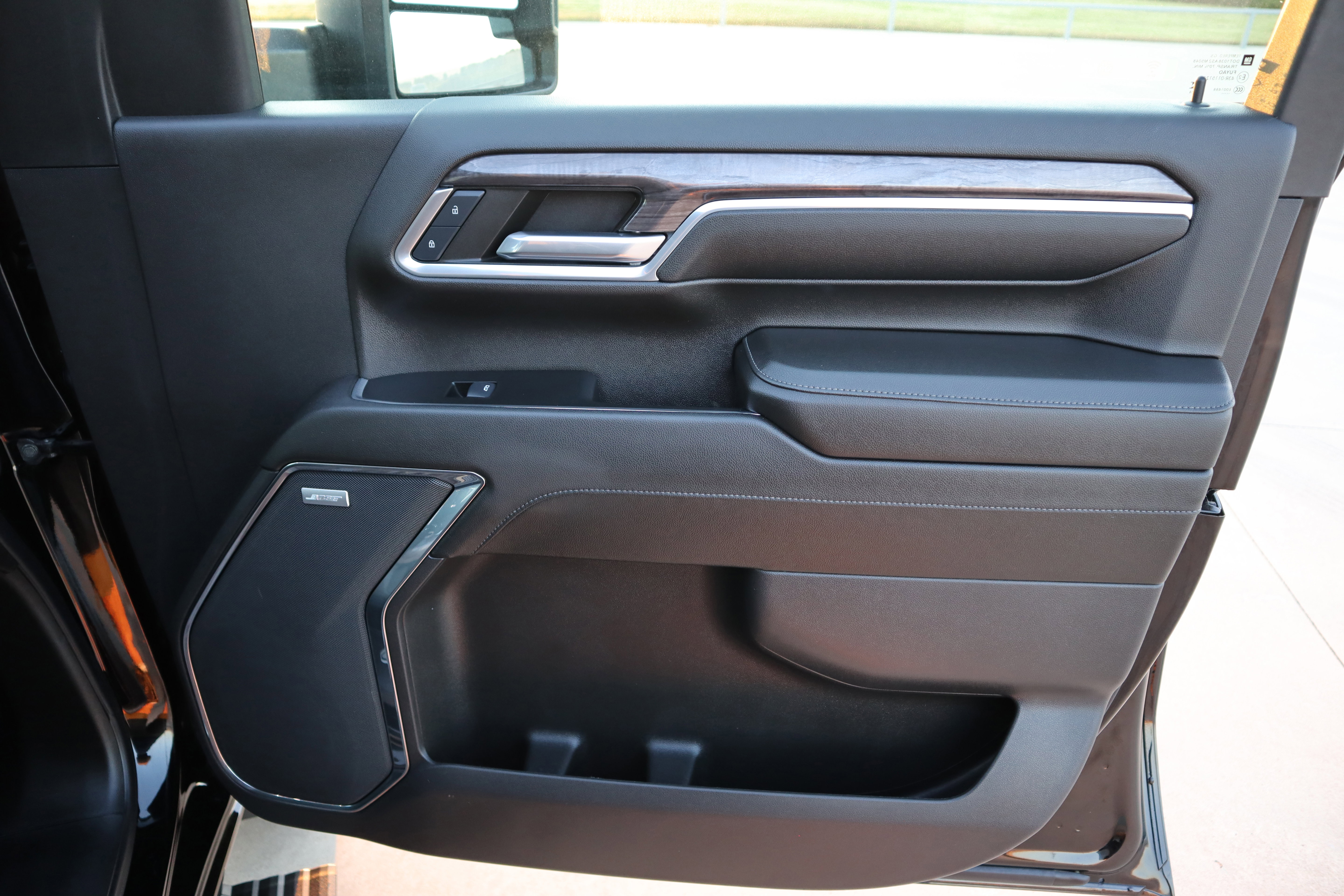 Used 2024 Chevrolet Silverado 2500 LTZ w/ LTZ Plus Package image 16