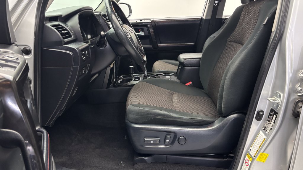 Used 2019 Toyota 4Runner TRD Off-Road AWD/4WD image 11