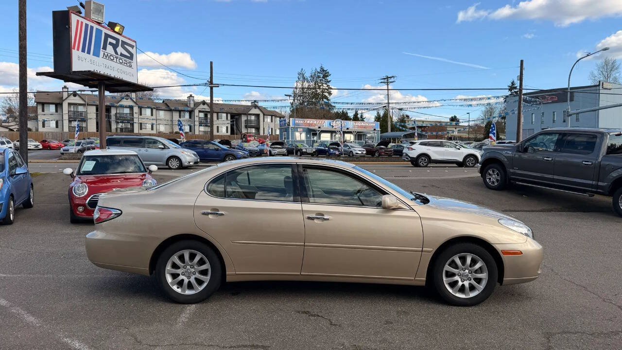Used 2002 Lexus ES 330 w/ Premium Pkg FWD image 6