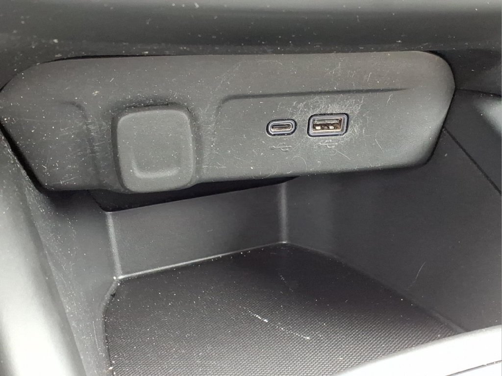 Used 2024 Chevrolet Trax LS w/ LS Convenience Package FWD image 11
