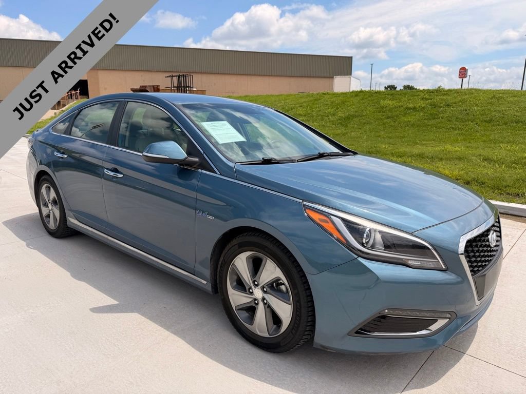 Used 2016 Hyundai Sonata Limited FWD image 3