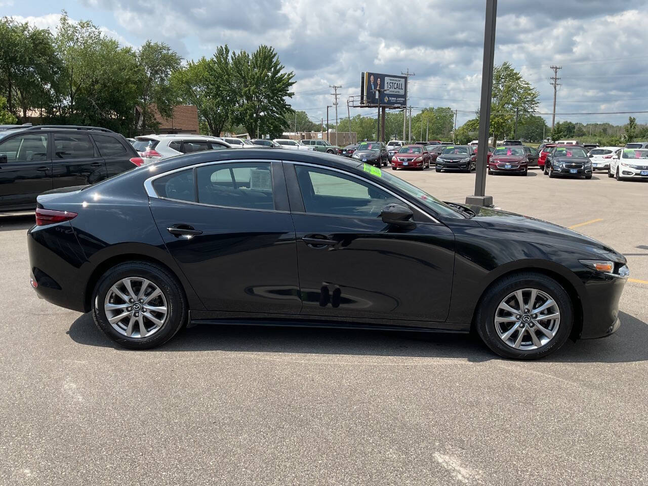 Used 2020 MAZDA MAZDA3 Sedan FWD image 9